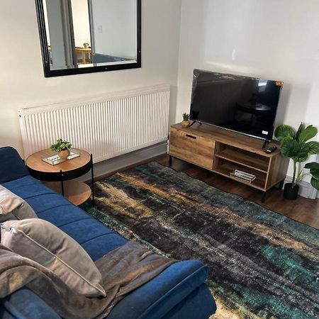 Dalston 1 Bedroom Flat London Exterior photo